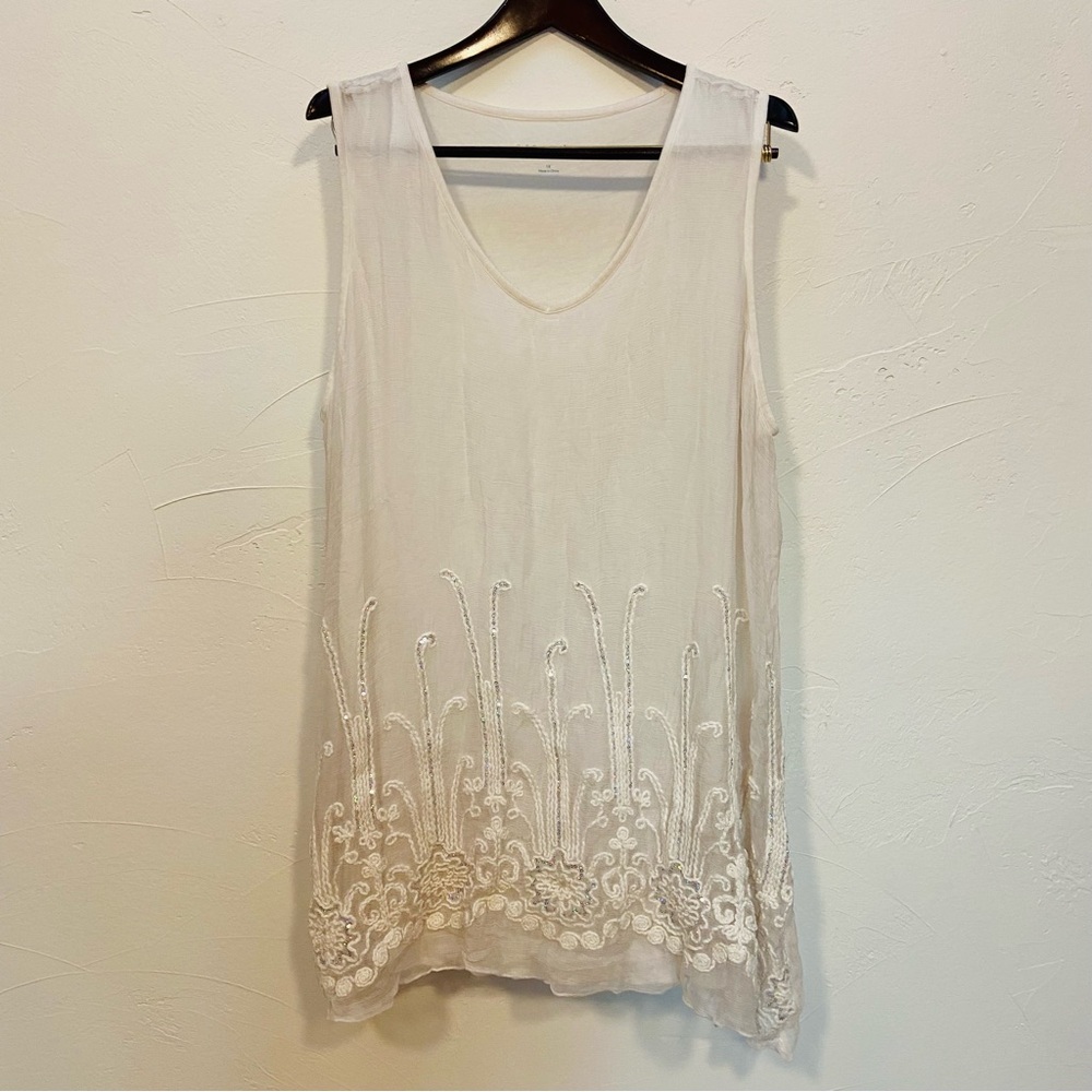 SOFT SURROUNDINGS WHITE SILVER SILK SOPHIA EMBROIDERED TUNIC SLEEVELESS TOP